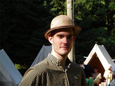 Tomi Bee dříve