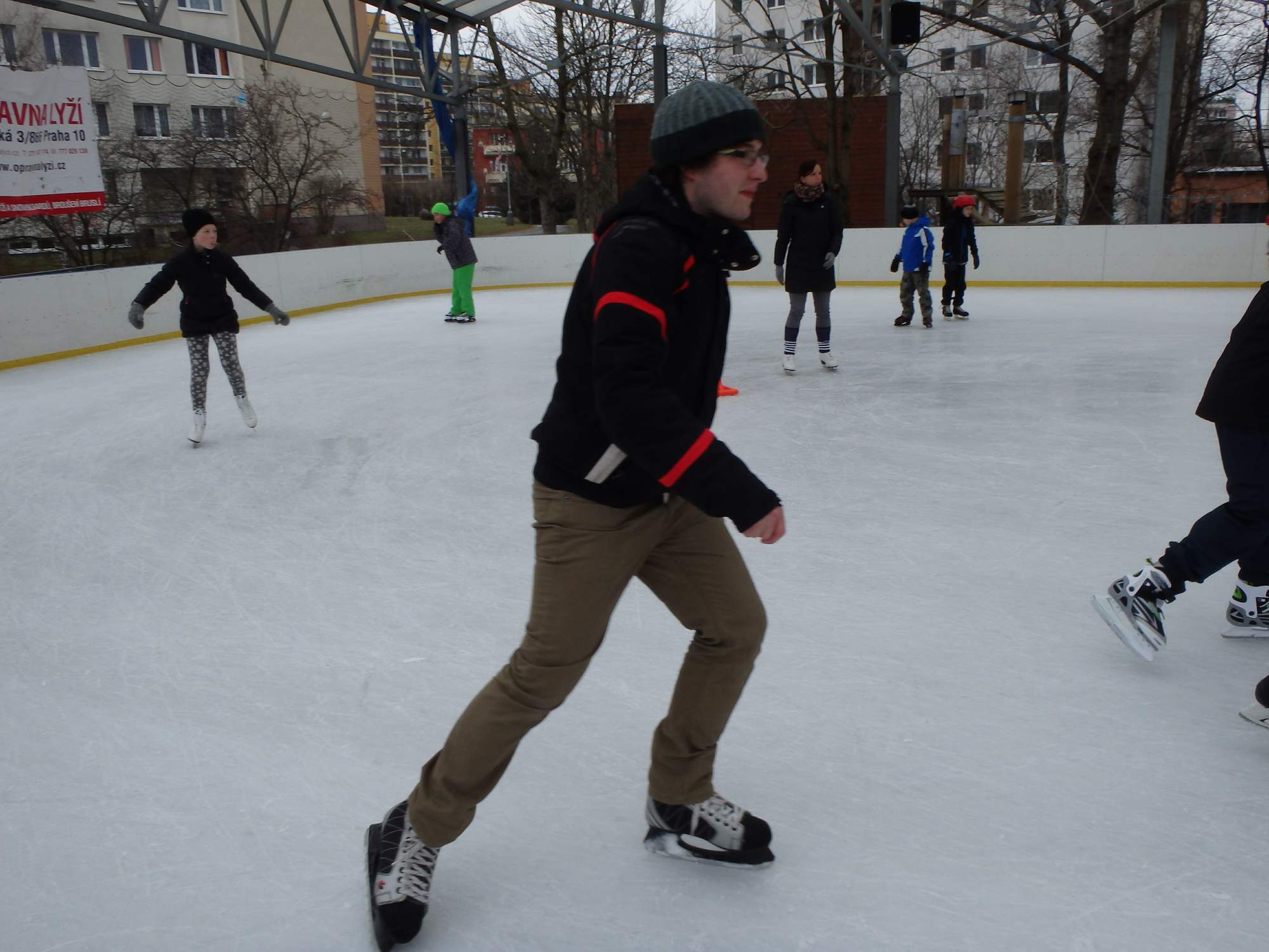 Harcovnici 15 brusleni Strasnice park Gutovka 048