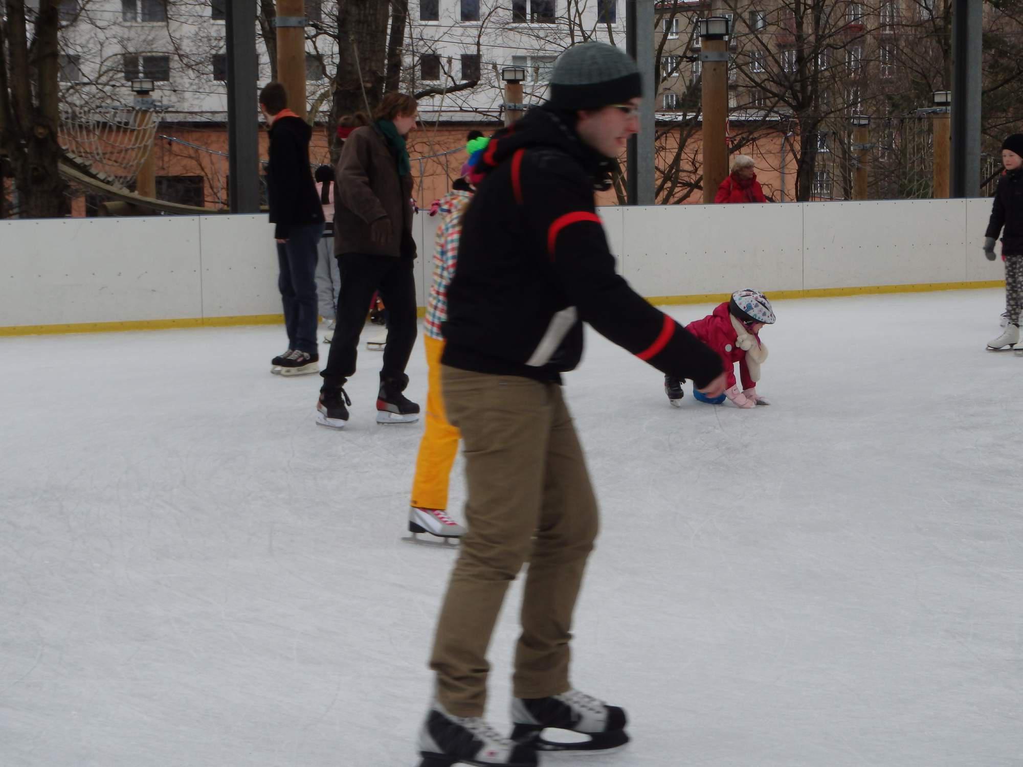 Harcovnici 15 brusleni Strasnice park Gutovka 066