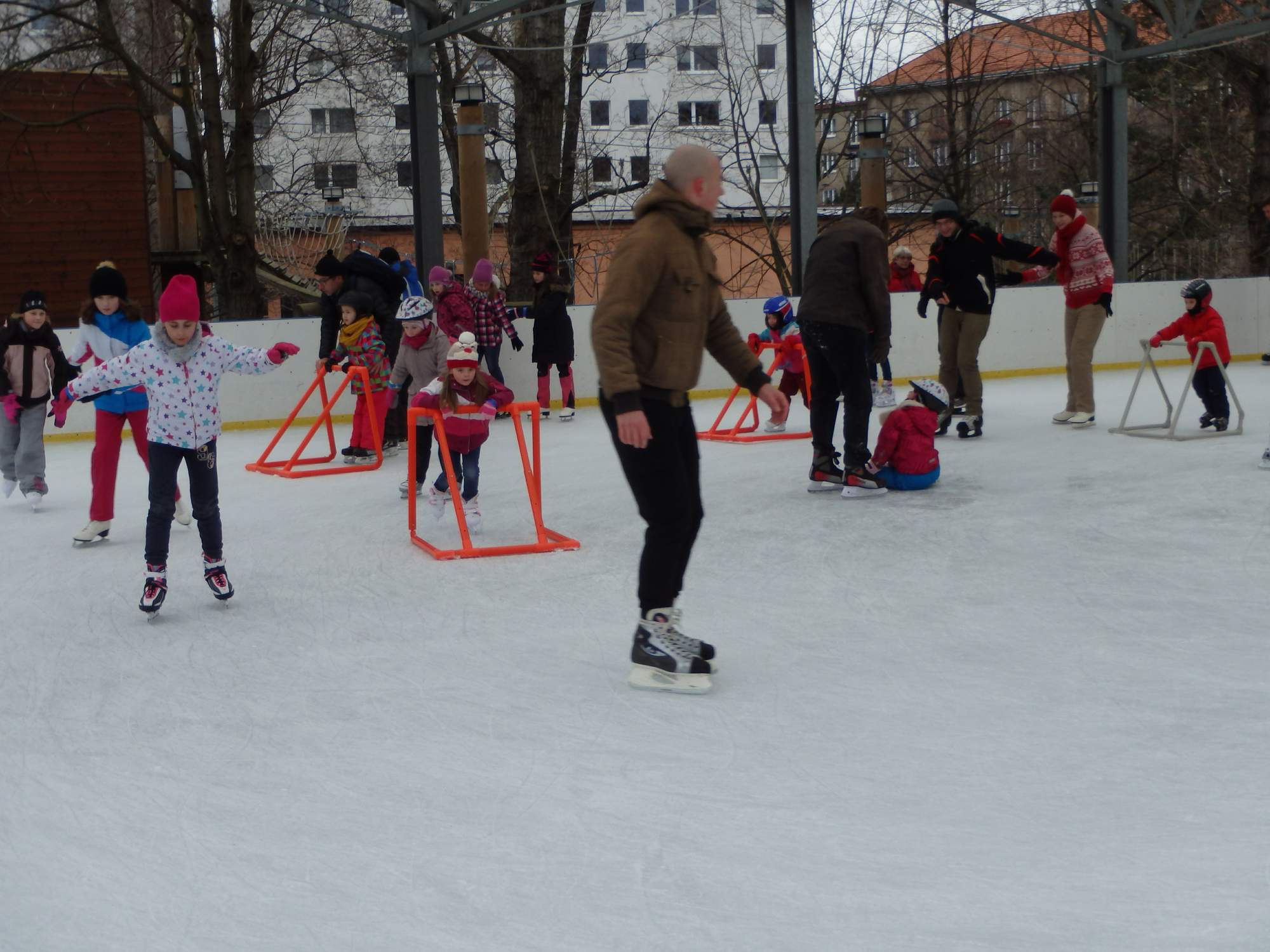 Harcovnici 15 brusleni Strasnice park Gutovka 068