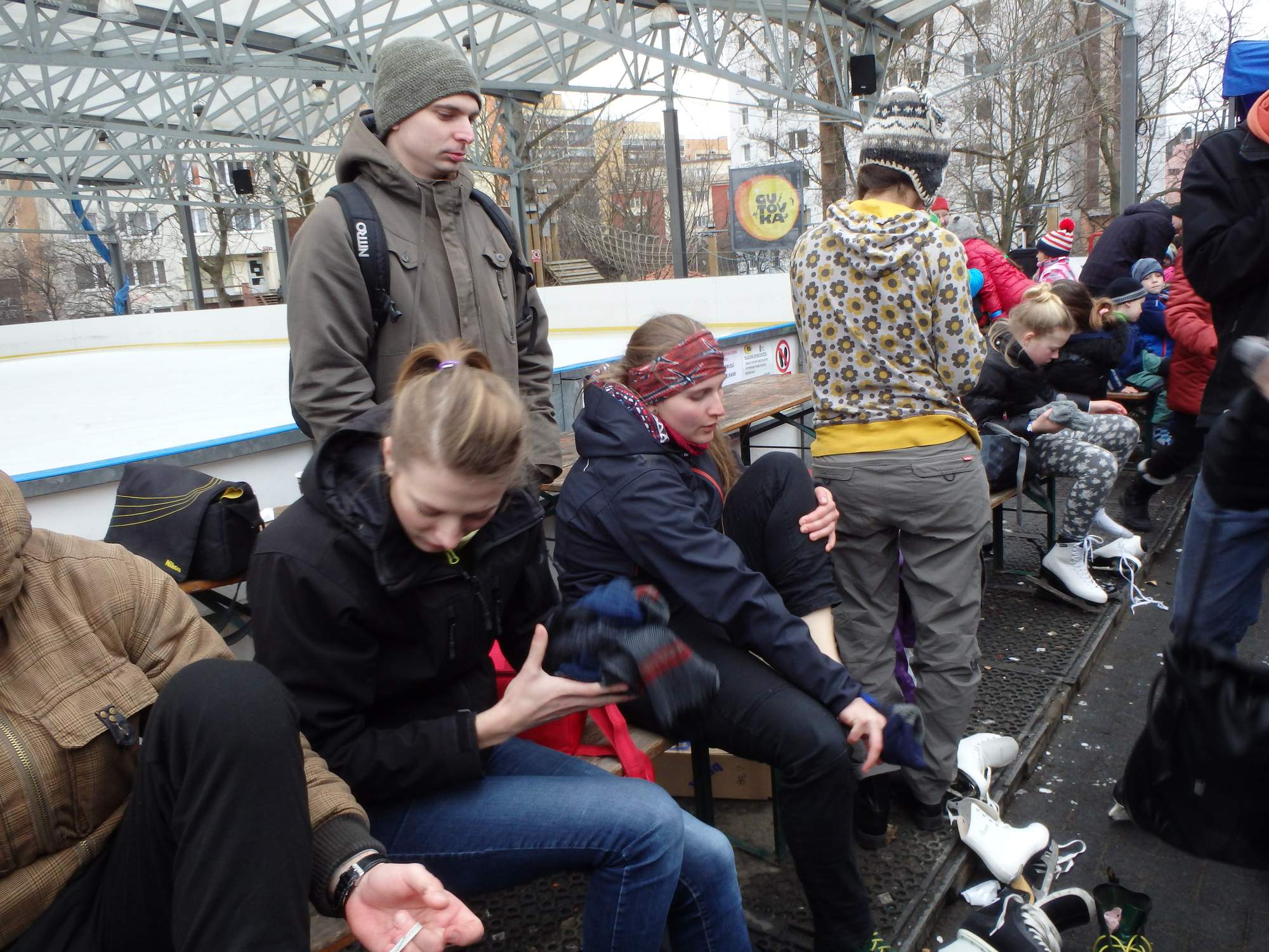 Harcovnici 15 brusleni Strasnice park Gutovka 091