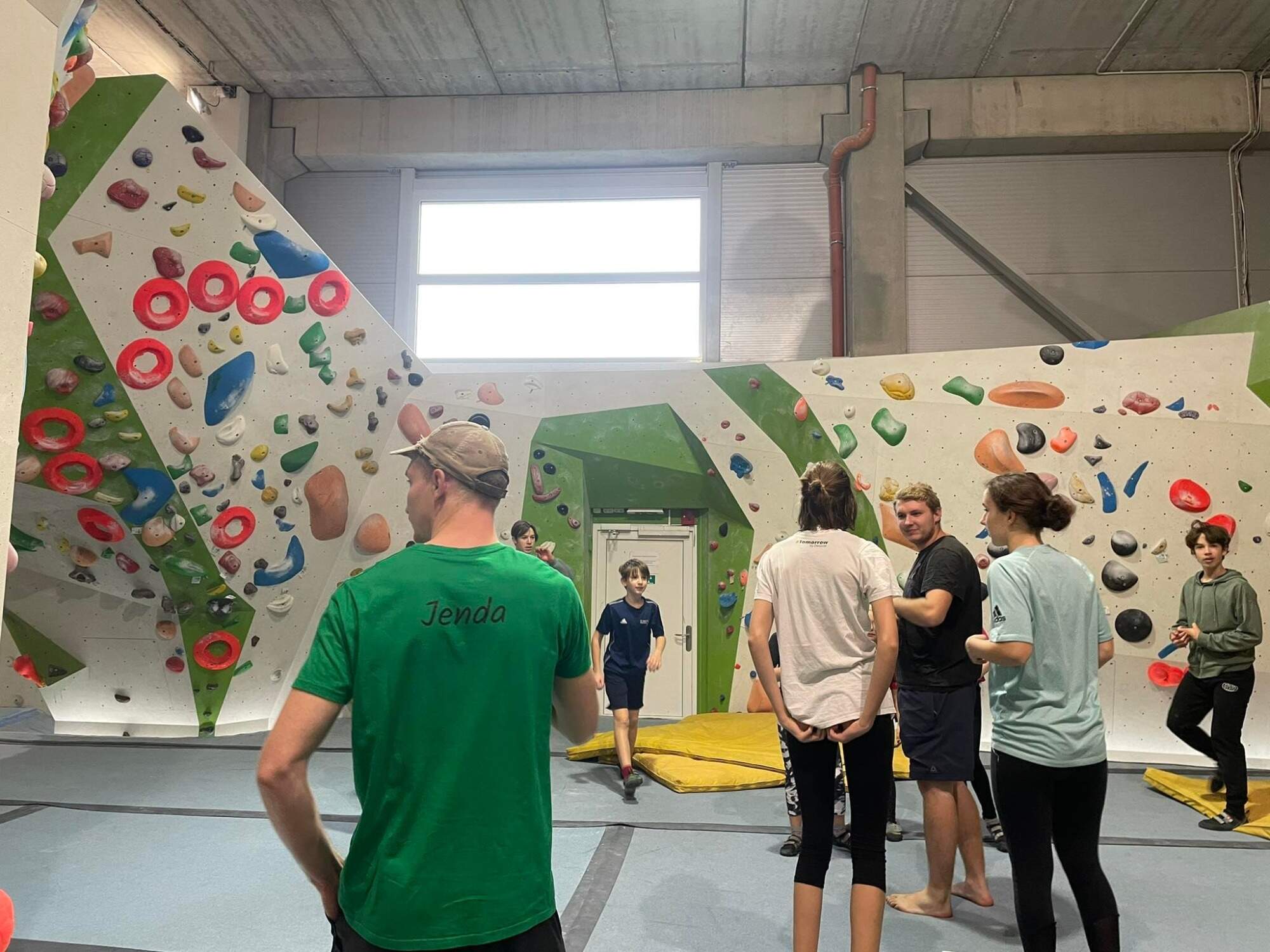 256913928 1040944976640701 3011349214022266961 n