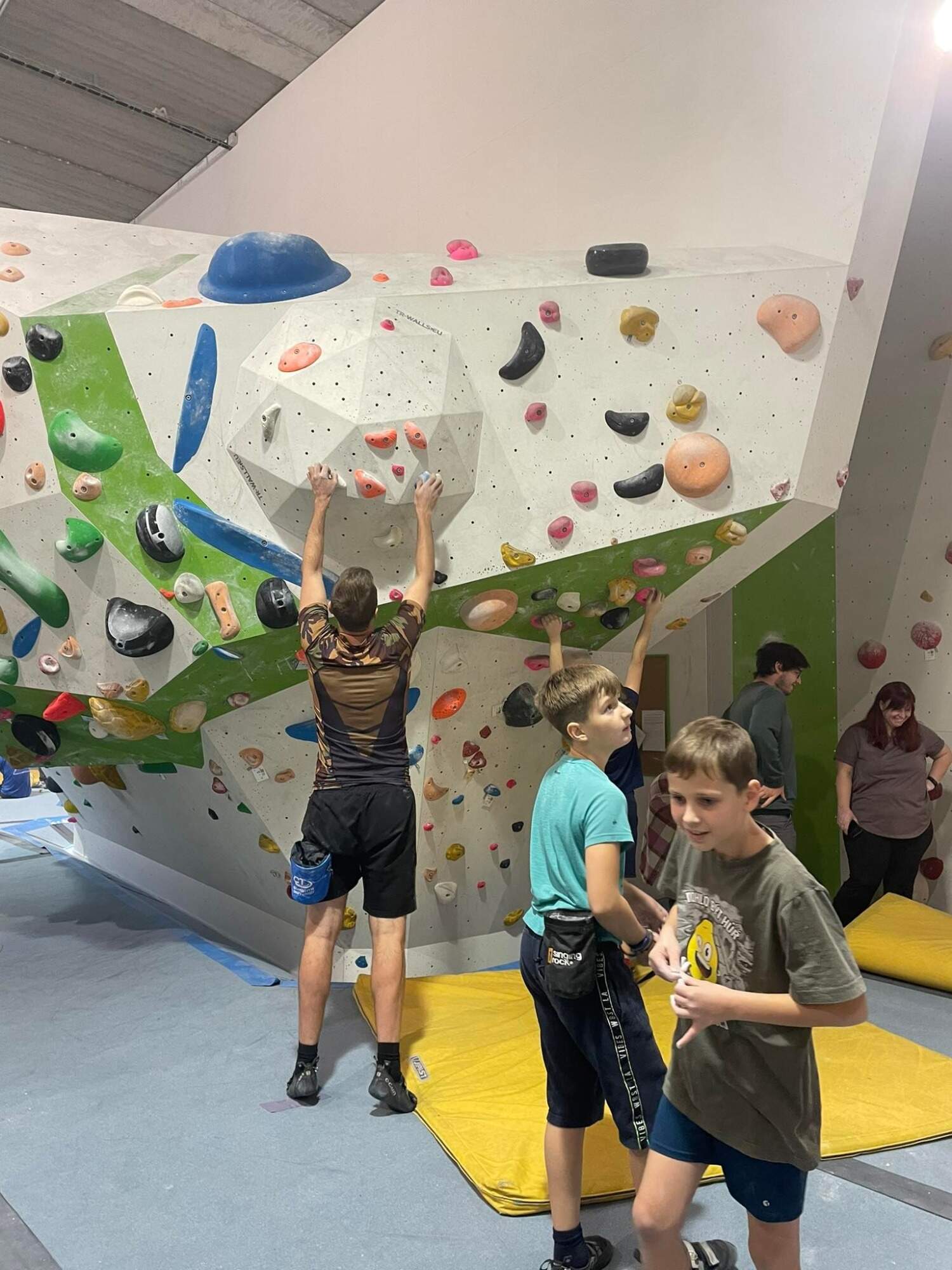 257494240 422522962649781 8852196807108470658 n