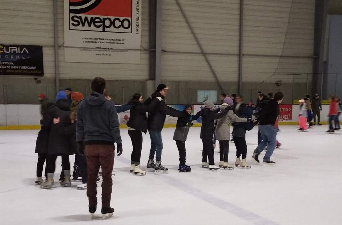 0757FEB7 1B5A 49C8 AB83 44D65826D755 1 105 c