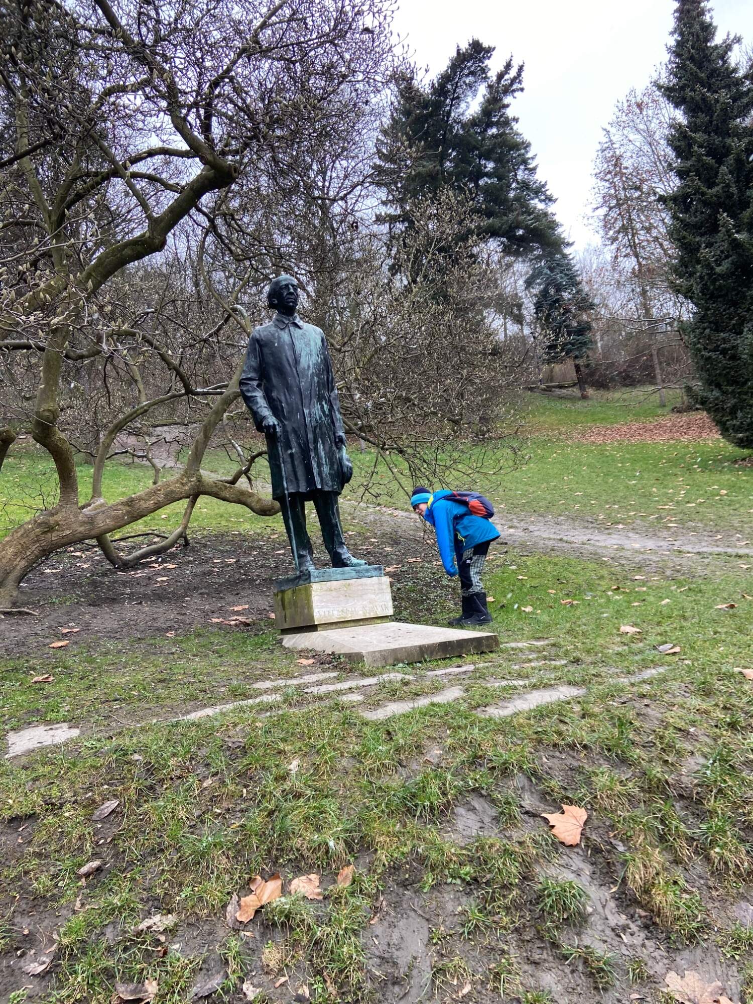 54F1C962 0161 4E09 93AF A8208ADE57AA