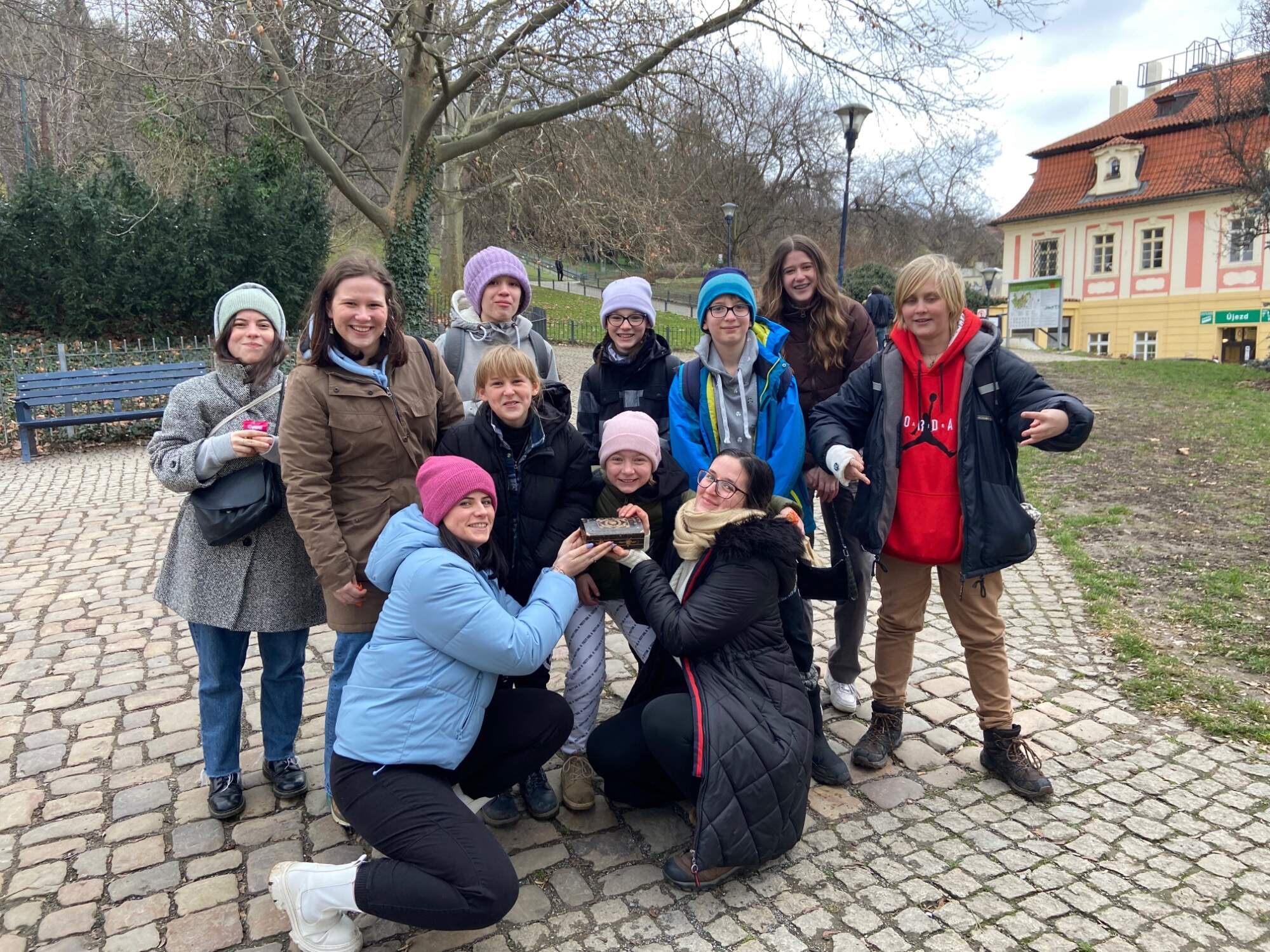 F9A606EA 5C52 41E0 ADEC FCFBC068AE13