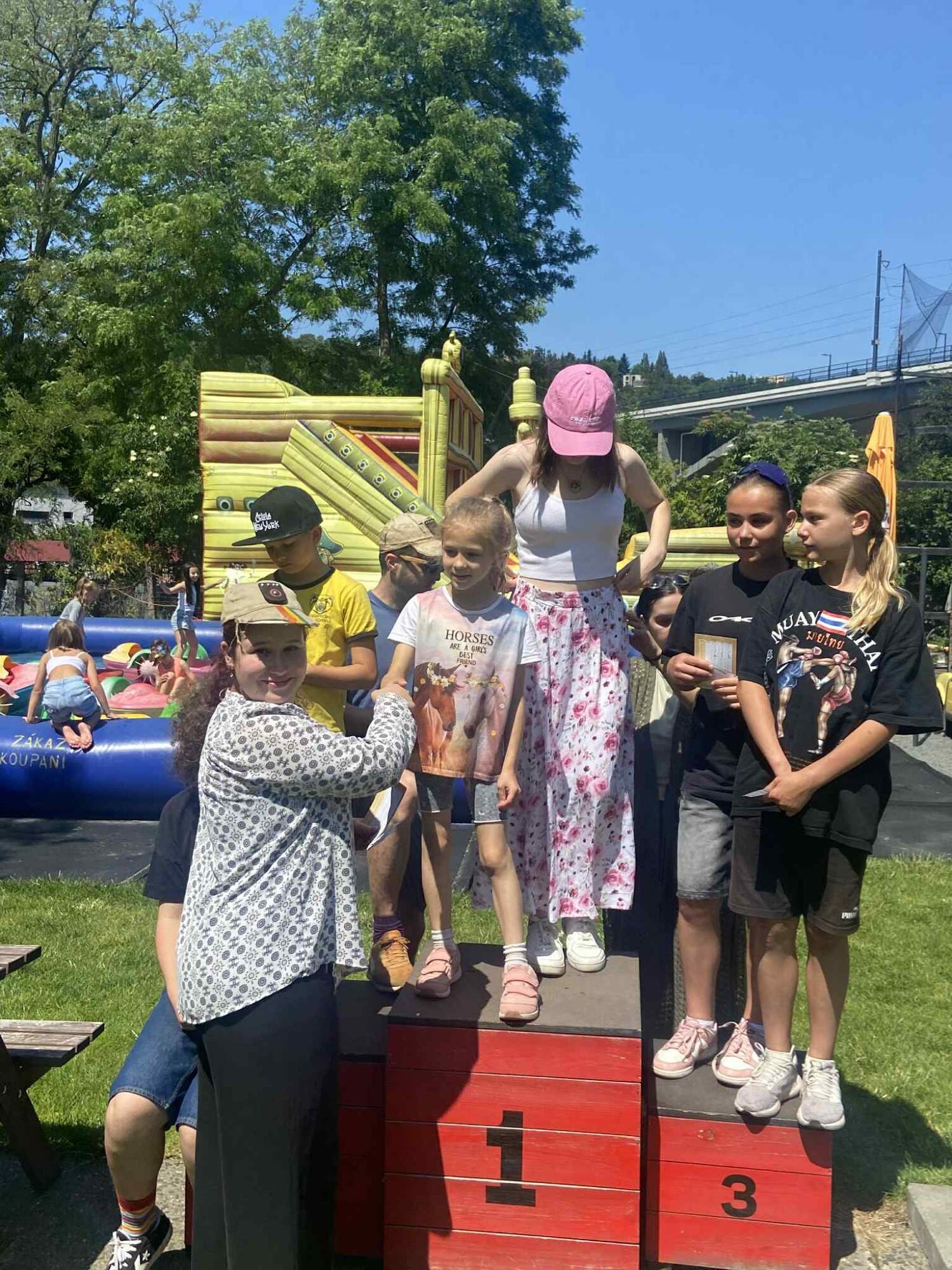 Messenger creation D01071A1 55E2 4820 91E6 62345ED1EED4