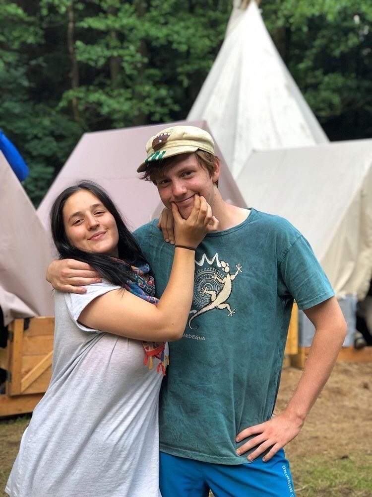 5D7AC326 3C13 4B14 BD43 27A922DEB571